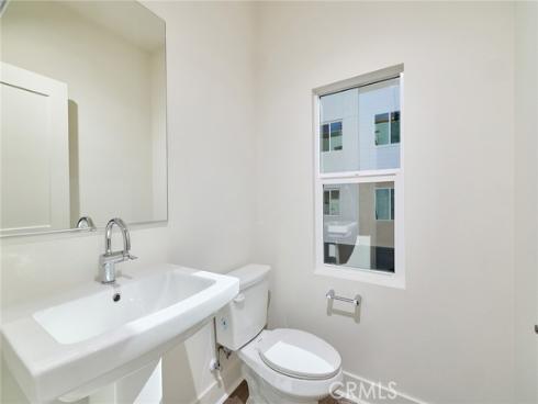 7268 Aura Circle, Huntington Beach, CA