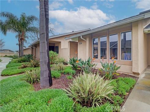 8566 Sierra 911-C , Huntington Beach, CA