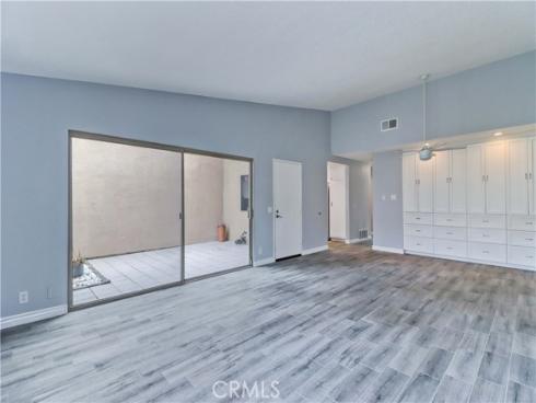 8566 Sierra 911-C , Huntington Beach, CA