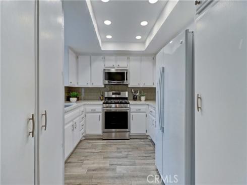 8566 Sierra 911-C , Huntington Beach, CA