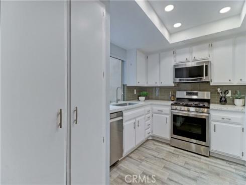 8566 Sierra 911-C , Huntington Beach, CA