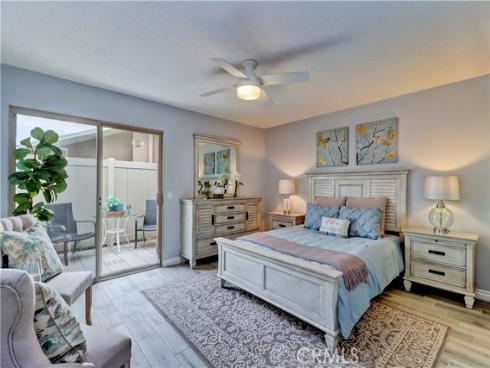 8566 Sierra 911-C , Huntington Beach, CA