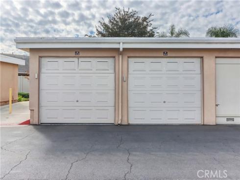 8566 Sierra 911-C , Huntington Beach, CA