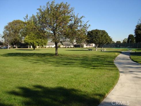 8566 Sierra 911-C , Huntington Beach, CA