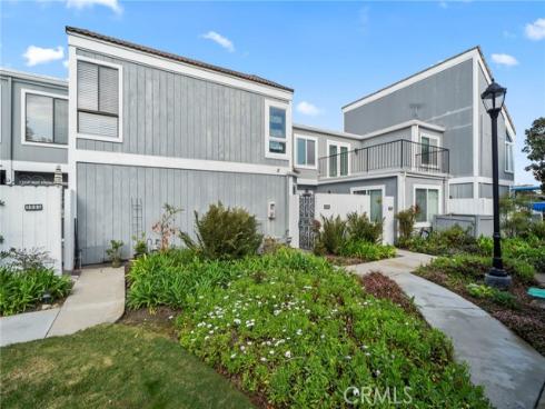 3889 Aruba , Huntington Beach, CA