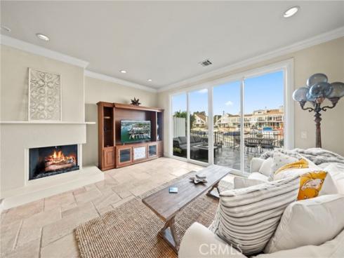 3889 Aruba , Huntington Beach, CA