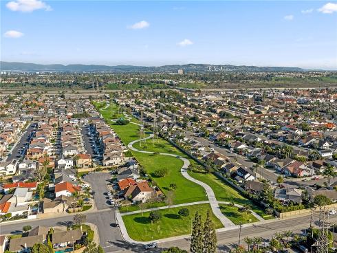 21091 Chubasco , Huntington Beach, CA