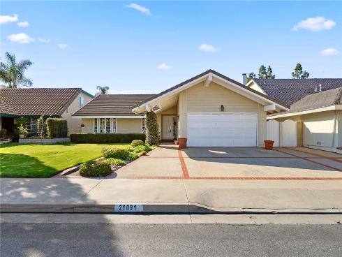 21091 Chubasco , Huntington Beach, CA