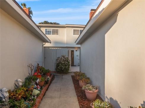 8125 Pawtucket , Huntington Beach, CA