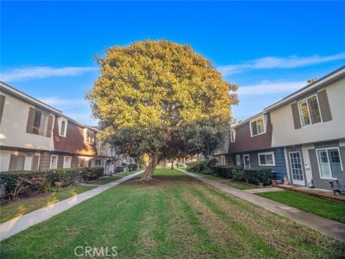 8125 Pawtucket , Huntington Beach, CA