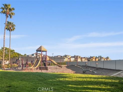 8125 Pawtucket , Huntington Beach, CA