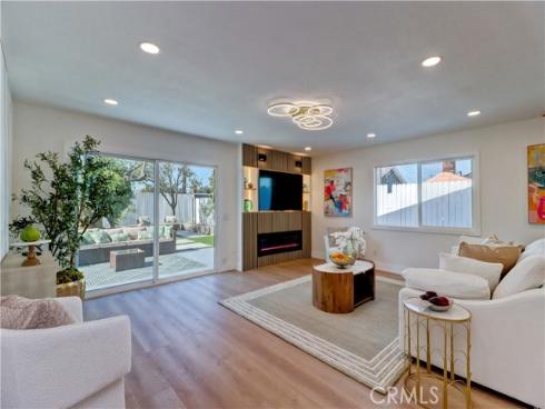 19691 Canberra Lane, Huntington Beach, CA