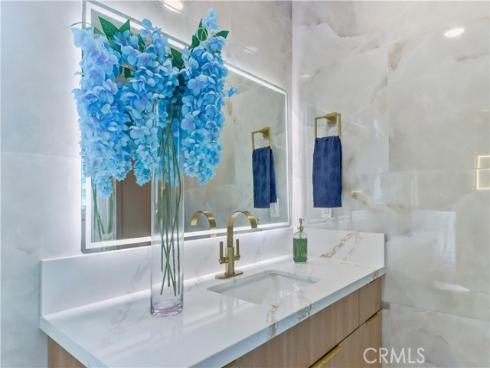 19691 Canberra Lane, Huntington Beach, CA