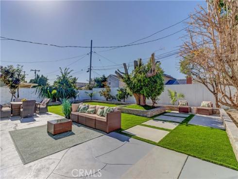 19691 Canberra Lane, Huntington Beach, CA