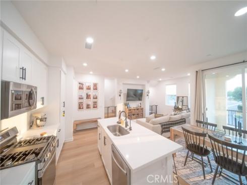 17952 Seaglass Drive, Huntington Beach, CA