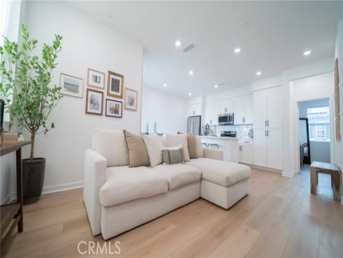 17952 Seaglass Drive, Huntington Beach, CA