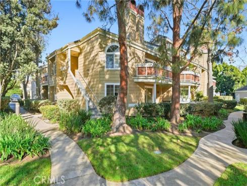 7322 Yellowtail Drive 104 , Huntington Beach, CA