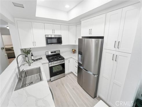 7322 Yellowtail Drive 104 , Huntington Beach, CA