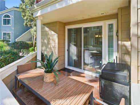 7322 Yellowtail Drive 104 , Huntington Beach, CA