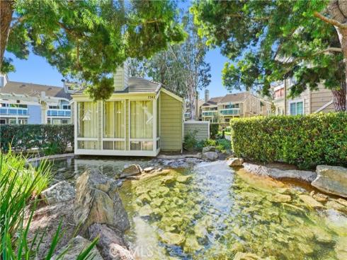 7322 Yellowtail Drive 104 , Huntington Beach, CA