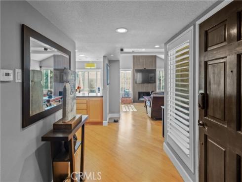 706 Oceanhill , Huntington Beach, CA