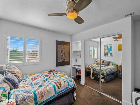 706 Oceanhill , Huntington Beach, CA