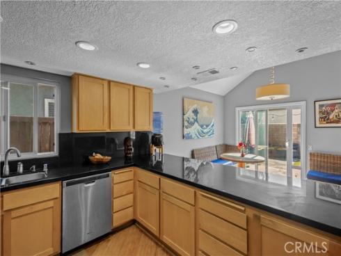 706 Oceanhill , Huntington Beach, CA