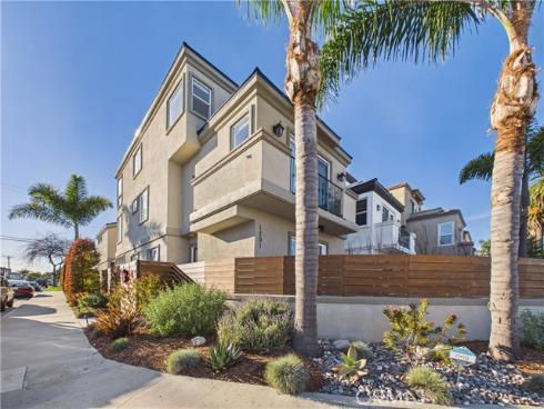1201  Delaware   Street, Huntington Beach, CA