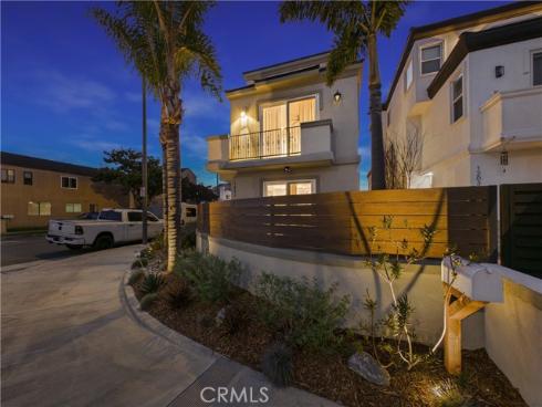 1201  Delaware   Street, Huntington Beach, CA