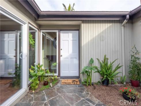 22042  Catalina   Circle, Huntington Beach, CA