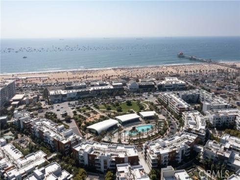 22042  Catalina   Circle, Huntington Beach, CA