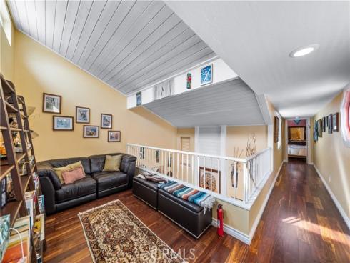 427  21st  , Huntington Beach, CA