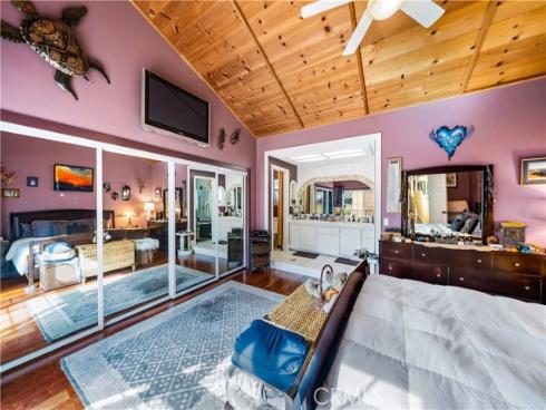 427  21st  , Huntington Beach, CA