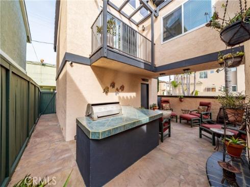 427  21st  , Huntington Beach, CA
