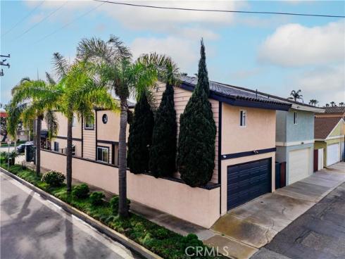 427  21st  , Huntington Beach, CA