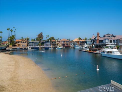 3962  Mistral  , Huntington Beach, CA