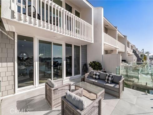 16435  Harbour  13  Lane, Huntington Beach, CA