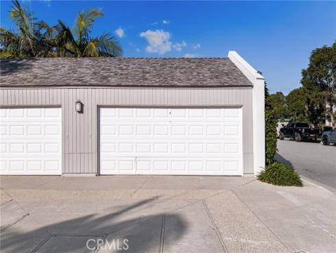 16435  Harbour  13  Lane, Huntington Beach, CA