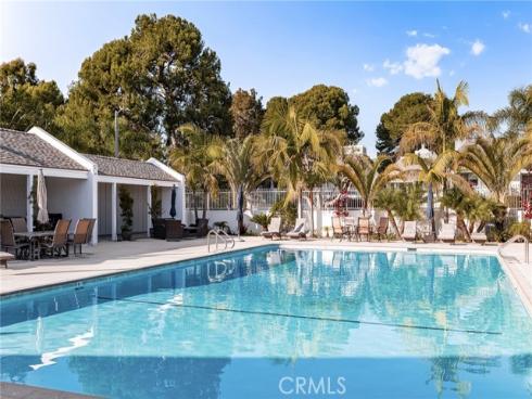 16435  Harbour  13  Lane, Huntington Beach, CA