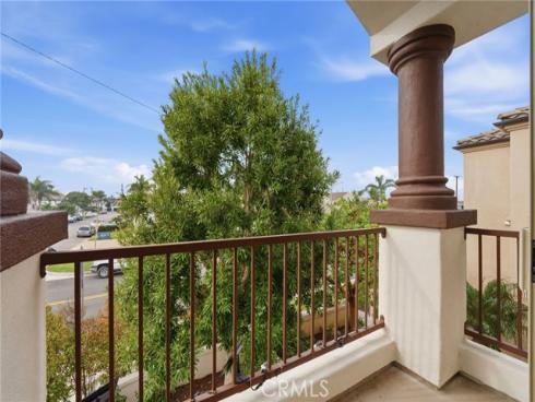 1202  Huntington   Street, Huntington Beach, CA