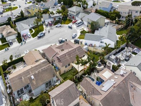 6261  Balmoral  , Huntington Beach, CA