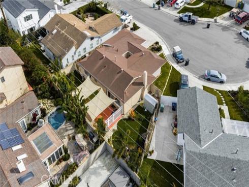 6261  Balmoral  , Huntington Beach, CA