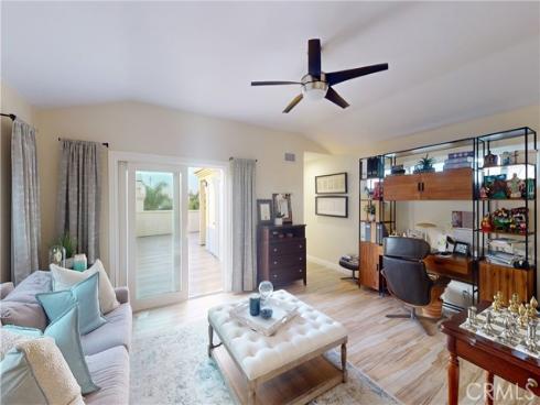 320  15th  , Huntington Beach, CA