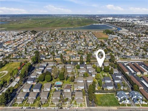 16395  Del Oro   Circle, Huntington Beach, CA