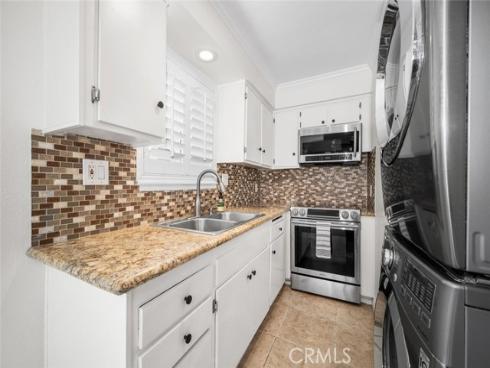 19880  Berkshire  , Huntington Beach, CA