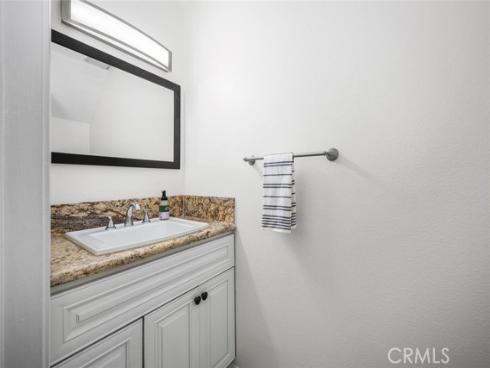 19880  Berkshire  , Huntington Beach, CA