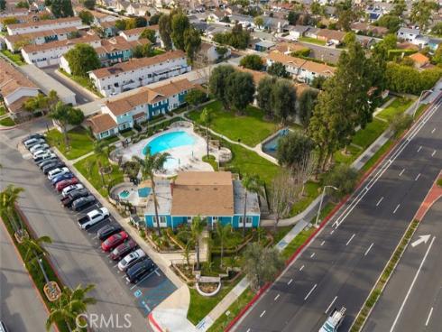 19880  Berkshire  , Huntington Beach, CA