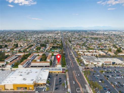 19880  Berkshire  , Huntington Beach, CA