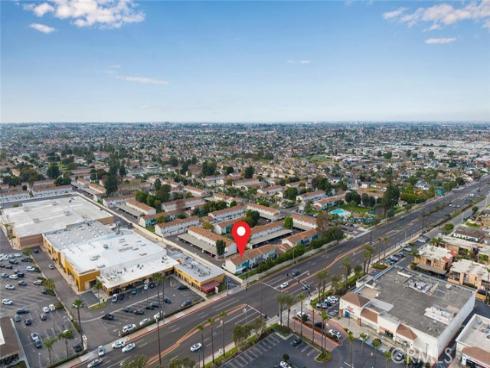 19880  Berkshire  , Huntington Beach, CA