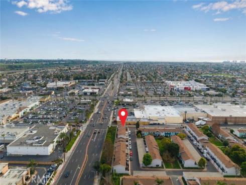 19880  Berkshire  , Huntington Beach, CA